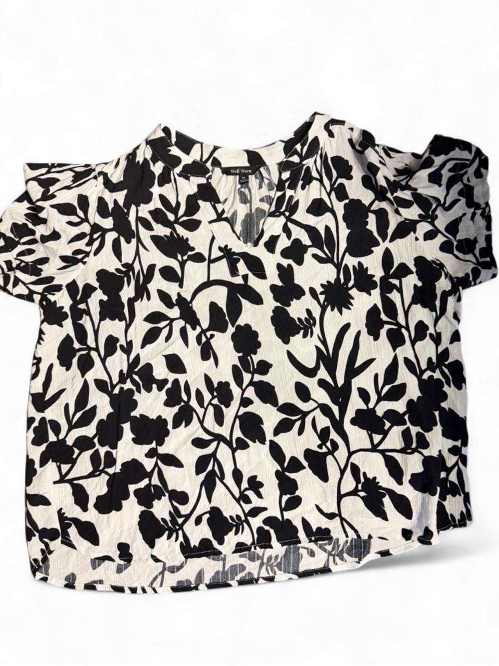 Well Worn Women’s XL Black & Cream Floral Puff Sleeve Blouse